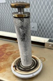 SP2000 dirty probe filter and lid.